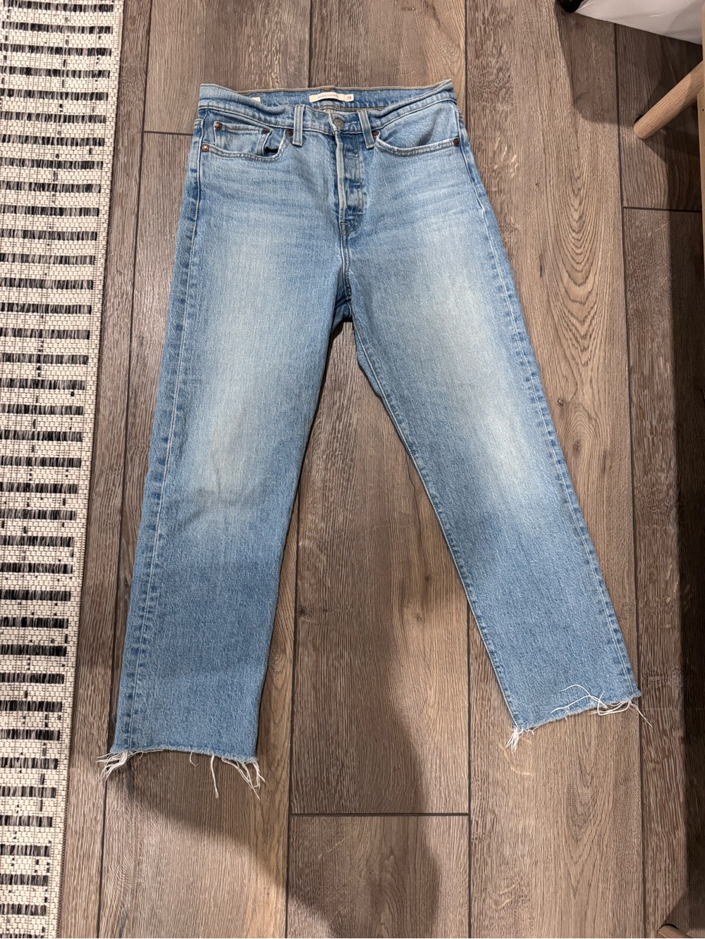 Levi's Wedgie Straight Light Blue Cropped Straight-Leg Jeans